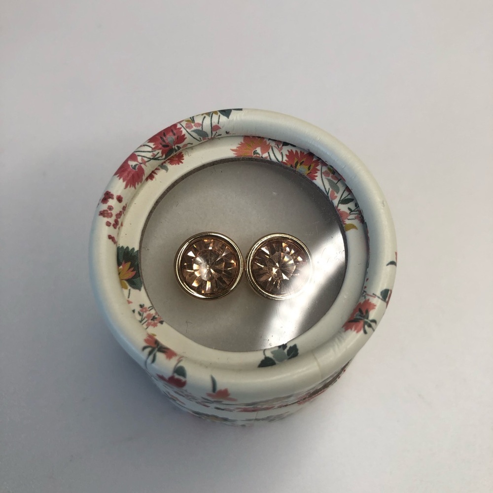 Loft NWB gold light topaz crystal stud earrings in gift box